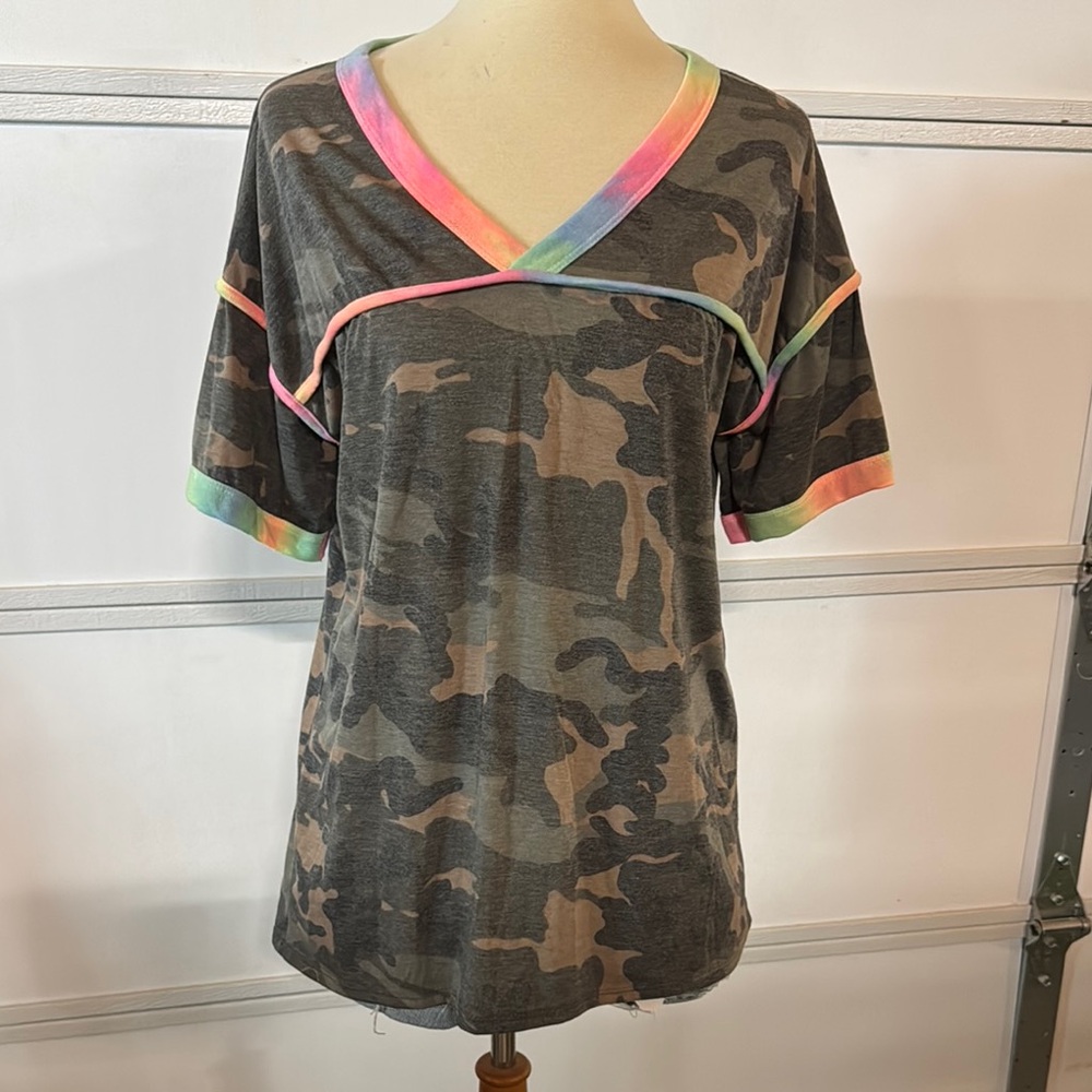 BiBi Gray and Green Graphic Short Sleeve Tee